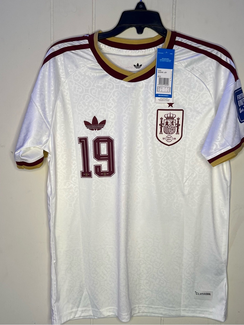 Lamine Yamal Spain Soccer Jersey and Burgundy Shorts Set - Picture 4 of 5